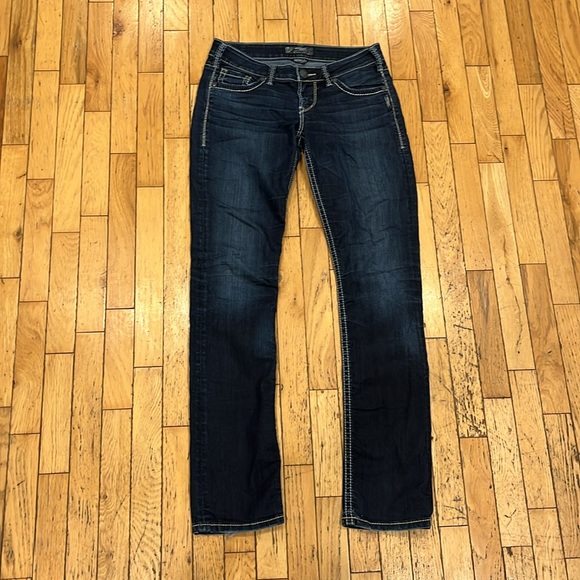 SILVER JEANS Berkley low-rise straight leg. Size: W29xL34. EUC. - Picture 2 of 10